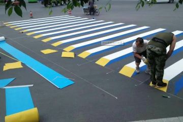 什麽叫（jiào）道路防滑標線-彩色防滑標線施工視頻講解